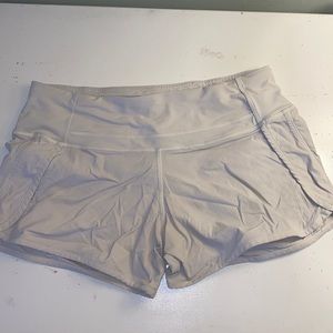 White Lululemon shorts size 4 speed ups 2.5